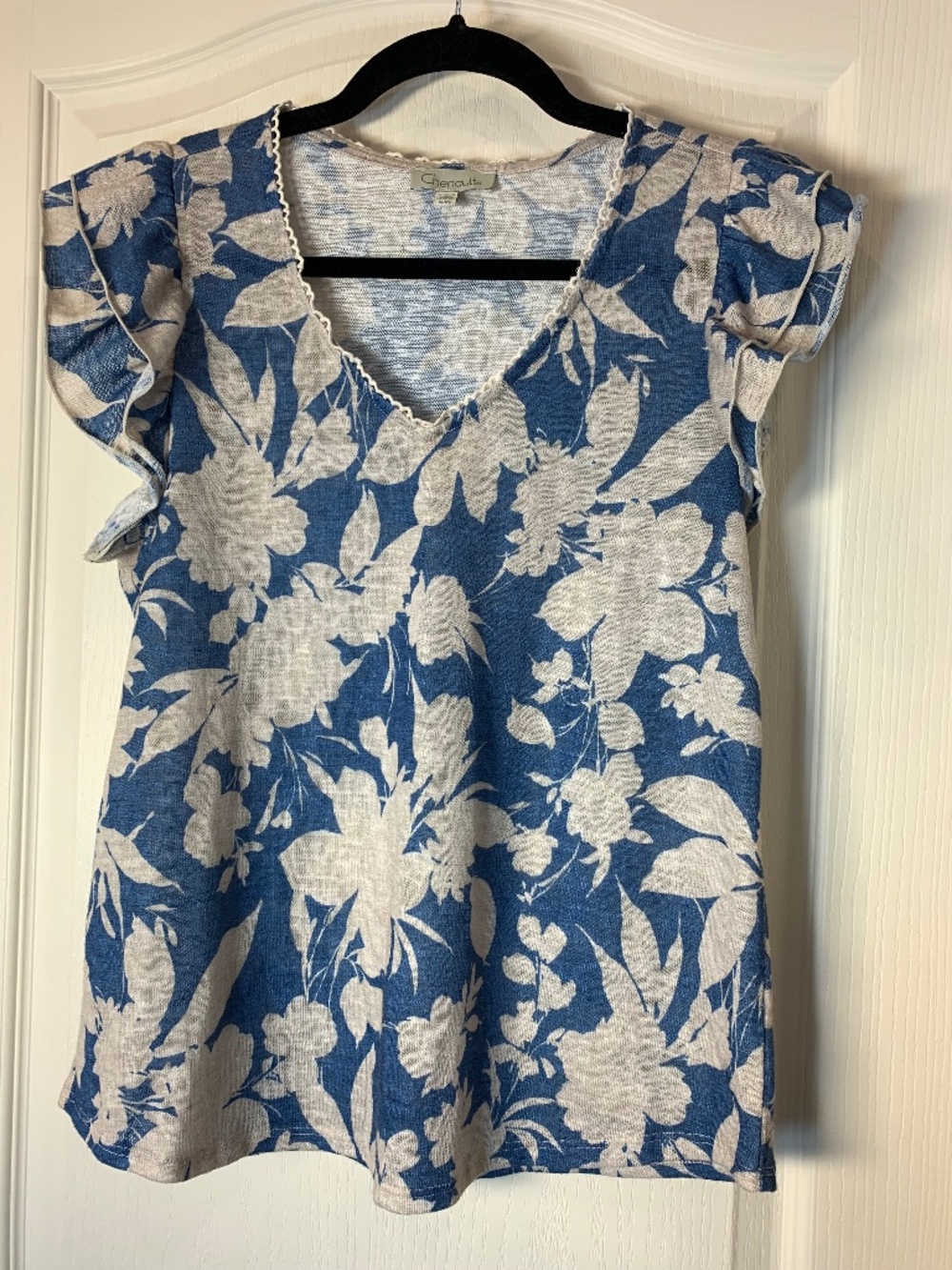 Chenault Blue Floral Flutter Sleeve Top Beige Floral Soft Feminine M